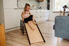 Last inn bildet i Galleri-visningsprogrammet, Kjøkkenhjelper 4 i 1 BLACK - Baby spisebord / Bord + barnestol / Sklie