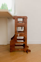 Last inn bildet i Galleri-visningsprogrammet, Kjøkkenhjelper 4 i 1 WALNUT - Matbord / Barnebord Limited Edition