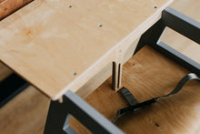 Last inn bildet i Galleri-visningsprogrammet, Høy spisestol til barn i bjørk tre / kjøkkenstol til baby / bruk den med eller uten spisebord