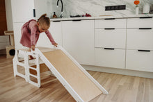 Last inn bildet i Galleri-visningsprogrammet, Multifunksjonell Montessori Kjøkkenhjelper 2 i 1 WHITE barnestol + bord