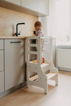 Last inn bildet i Galleri-visningsprogrammet, Montessori_Kjøkkenhjelper_til_barn_i_hvit