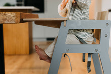 Last inn bildet i Galleri-visningsprogrammet, Høy spisestol til barn i bjørk tre / kjøkkenstol til baby / bruk den med eller uten spisebord