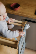 Last inn bildet i Galleri-visningsprogrammet, Kjøp spisestol til baby og Kjøkkenhjelper med sklie