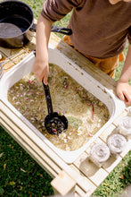 Last inn bildet i Galleri-visningsprogrammet, Sølekjøkken til barn - utendørs lekekjøkken i tre