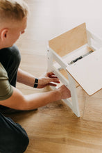 Last inn bildet i Galleri-visningsprogrammet, Lav spisestol til barn i bjørk tre