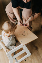 Last inn bildet i Galleri-visningsprogrammet, Lav spisestol til barn i bjørk tre