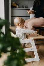 Last inn bildet i Galleri-visningsprogrammet, Lav spisestol til barn i bjørk tre