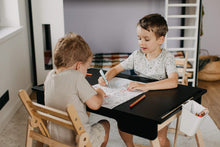 Last inn bildet i Galleri-visningsprogrammet, Praktisk barne bord i bjørk tre / sammenleggbar på 1-2-3