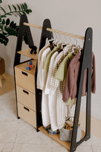 Last inn bildet i Galleri-visningsprogrammet, Montessori skap / praktisk klesskap for å lære å kle på seg selv