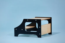 Last inn bildet i Galleri-visningsprogrammet, Stilren krakk / solid skammel i 100% bjørk tre - brukes både til barn og voksne