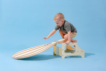 Last inn bildet i Galleri-visningsprogrammet, Stilren krakk / solid skammel i 100% bjørk tre - brukes både til barn og voksne