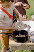 Last inn bildet i Galleri-visningsprogrammet, Sølekjøkken til barn - utendørs lekekjøkken i tre