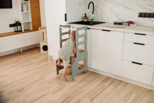 Cargue la imagen en el programa de vista de la galería, Kjøkkenhjelper GREY kan brukes som baderomskrakk badekrakk til barn
