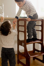 Last inn bildet i Galleri-visningsprogrammet, Multifunksjonell Montessori Kjøkkenhjelper 2 i 1 Walnut - Limited Edition
