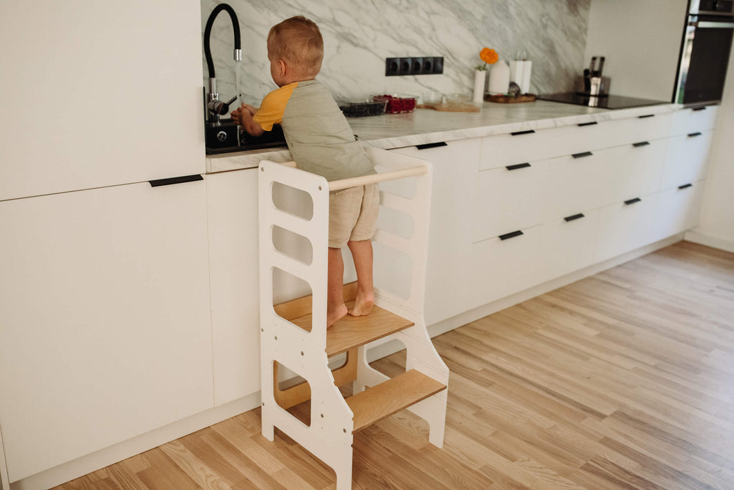 Kitchen aids White with adjustable height