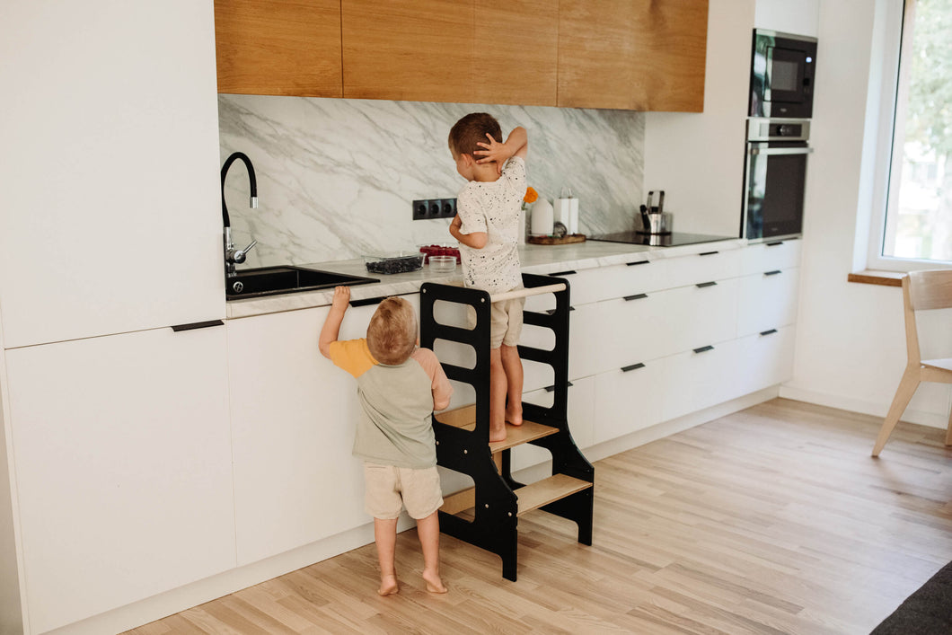 Kjøkkenhjelper BLACK med justerbar høyde